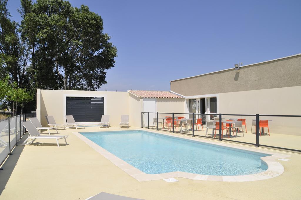 Hotel Caiman Pierrelatte Εξωτερικό φωτογραφία
