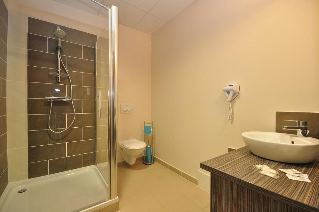 Hotel Caiman Pierrelatte Δωμάτιο φωτογραφία