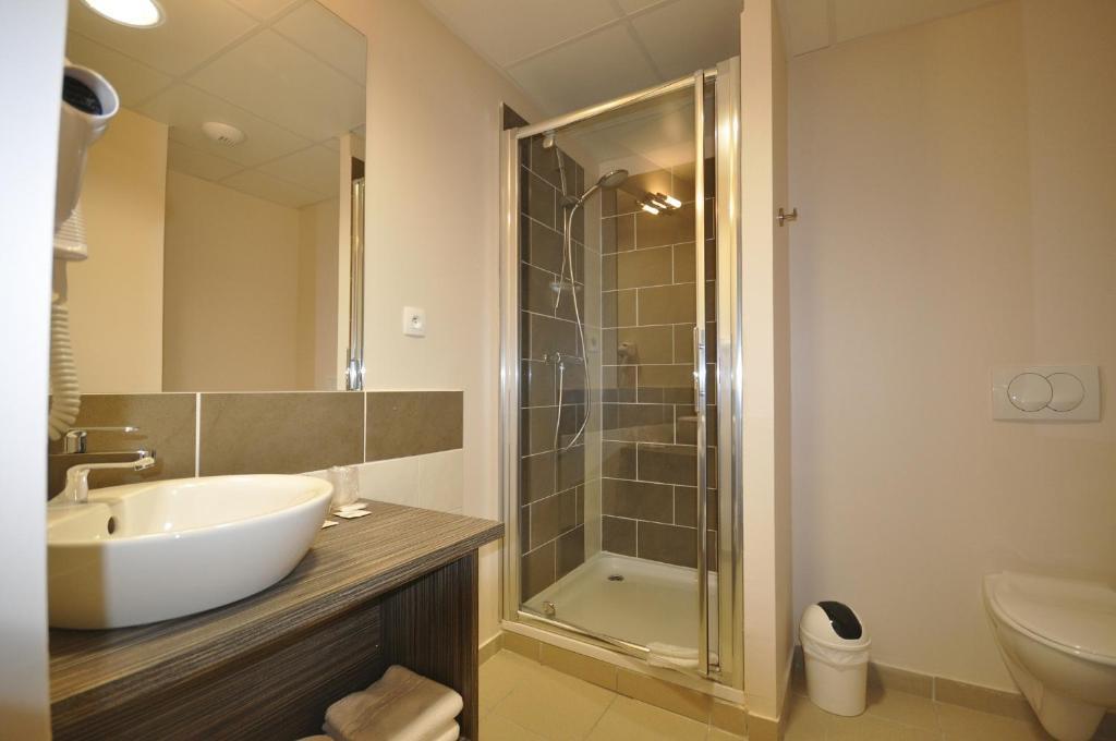 Hotel Caiman Pierrelatte Δωμάτιο φωτογραφία