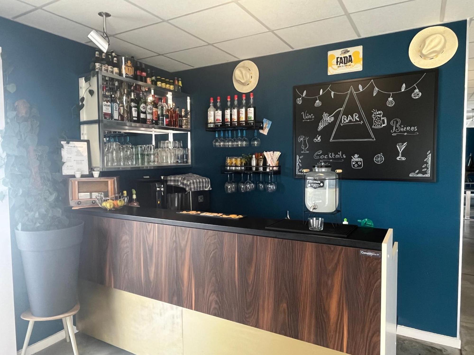 Hotel Caiman Pierrelatte Εξωτερικό φωτογραφία